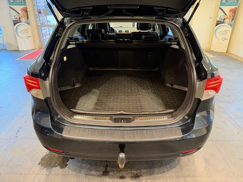 Toyota Avensis bild 23