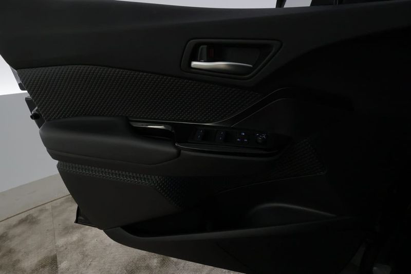 Toyota C-HR bild 28