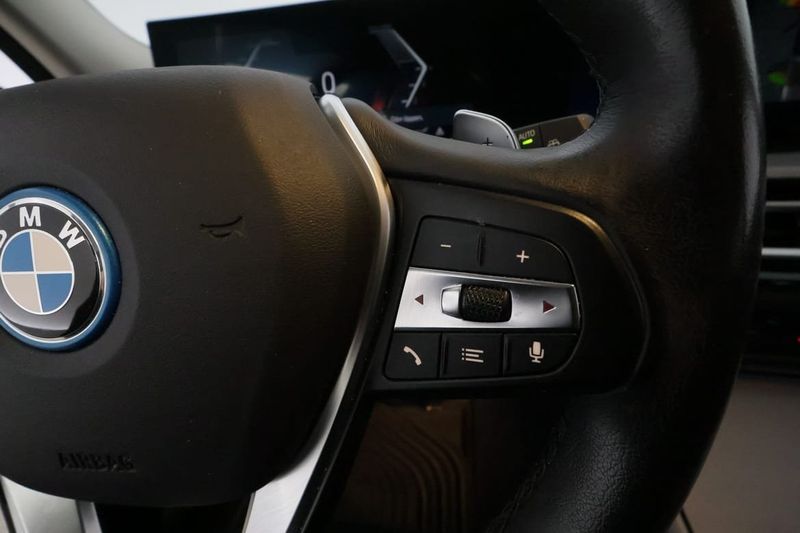 BMW 330 bild 19