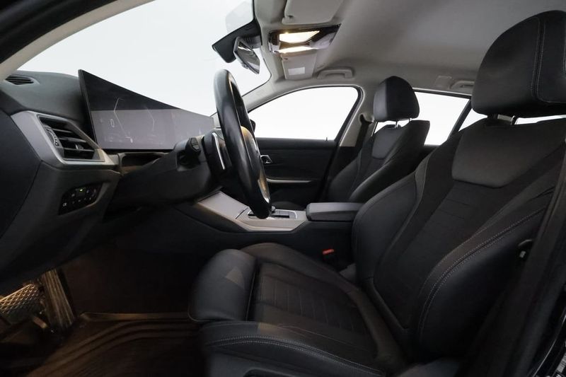 BMW 330 bild 11