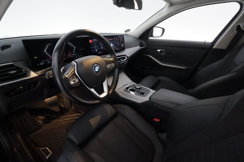 BMW 330 bild 13