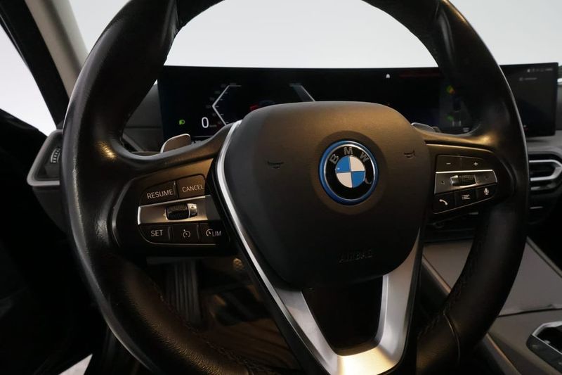 BMW 330 bild 17