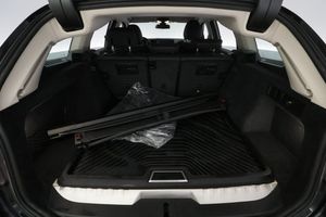 BMW 330 bild 8