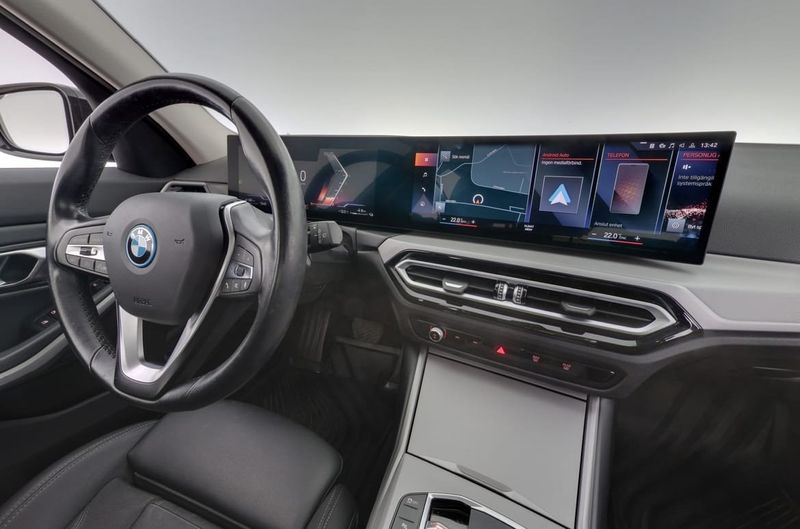 BMW 330 bild 15