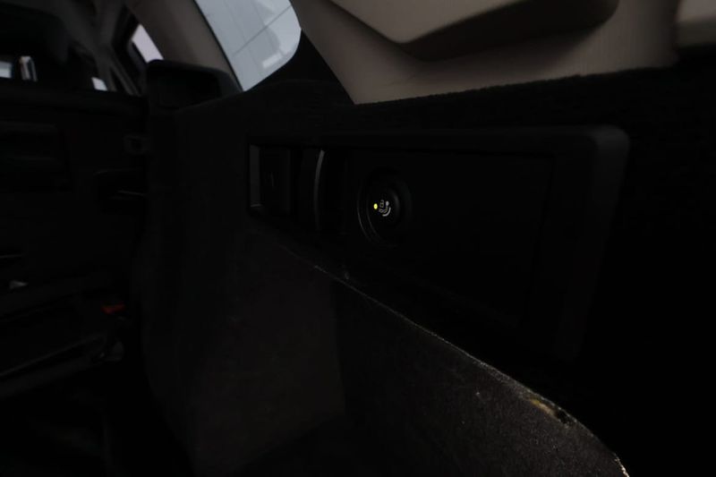 BMW 330 bild 9