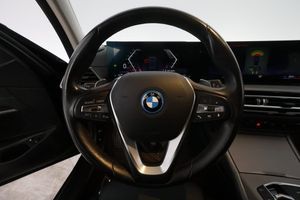 BMW 330 bild 16
