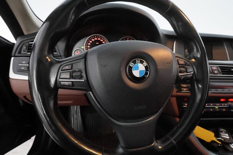 BMW 520 bild 16