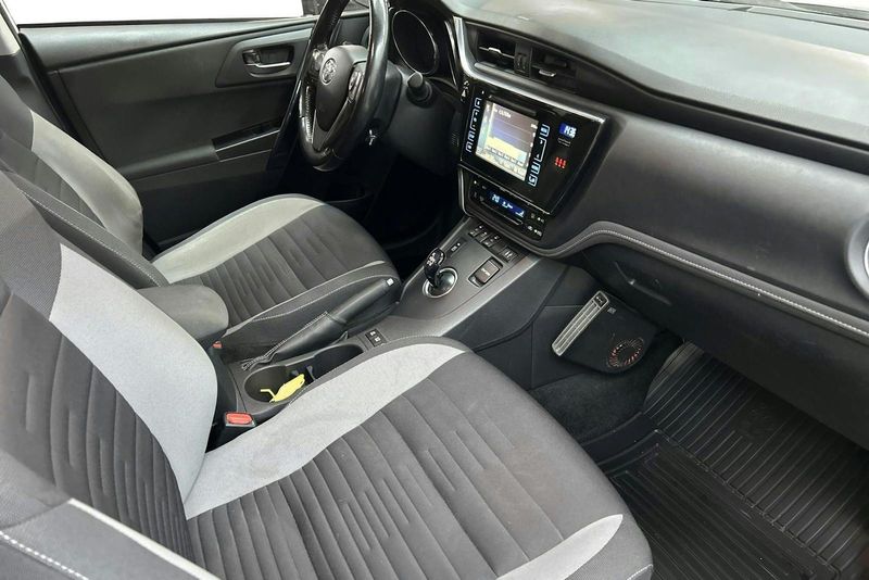 Toyota Auris bild 7