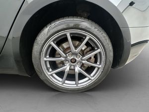 Tesla Model 3 bild 29
