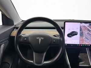 Tesla Model 3 bild 14
