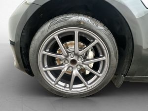 Tesla Model 3 bild 28