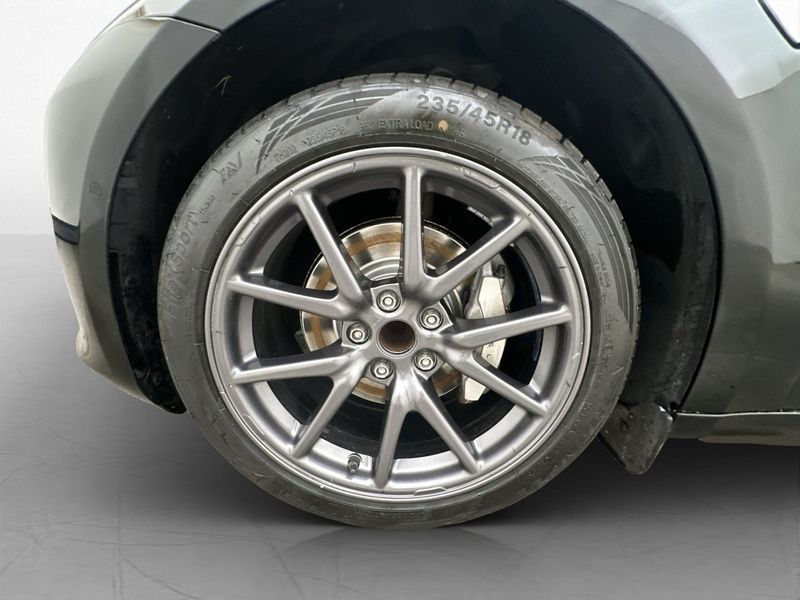 Tesla Model 3 bild 28