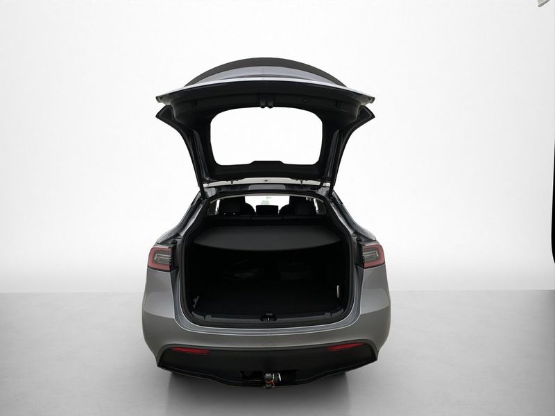 Tesla Model Y bild 11