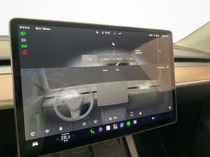 Tesla Model Y bild 22