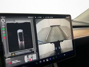 Tesla Model Y bild 20