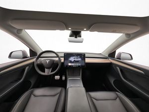 Tesla Model Y bild 15
