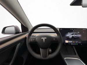 Tesla Model Y bild 16