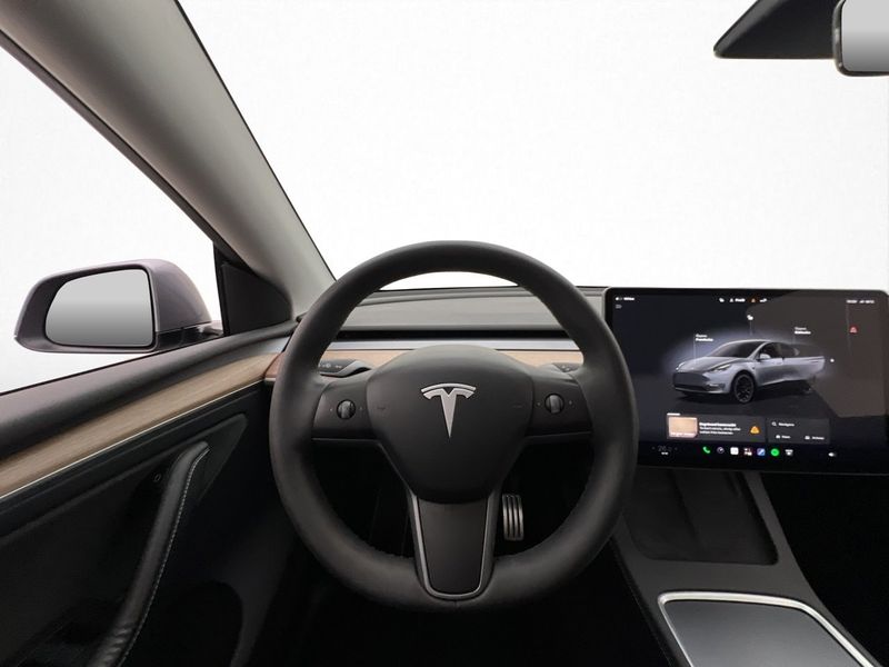 Tesla Model Y bild 16