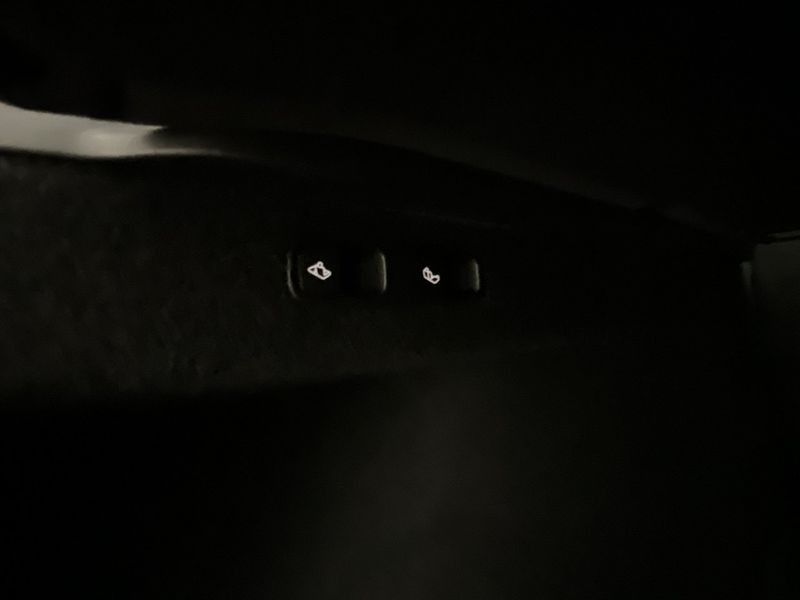 Tesla Model Y bild 34