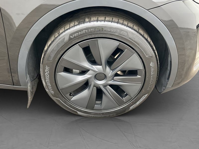 Tesla Model Y bild 34