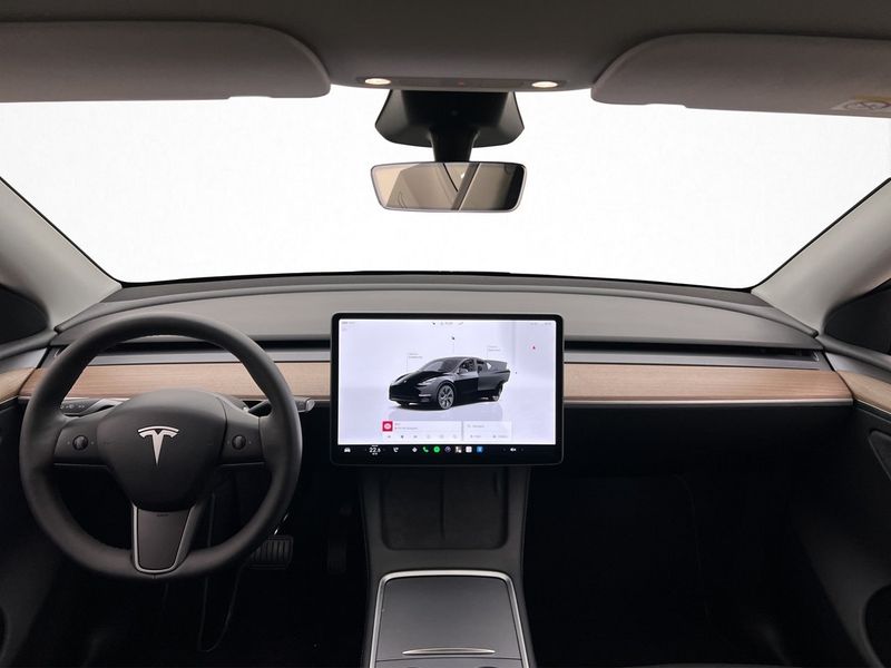 Tesla Model Y bild 26
