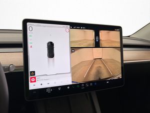 Tesla Model Y bild 18