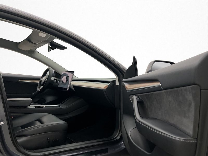 Tesla Model 3 bild 26