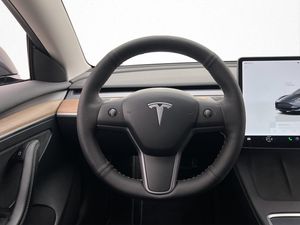 Tesla Model 3 bild 13