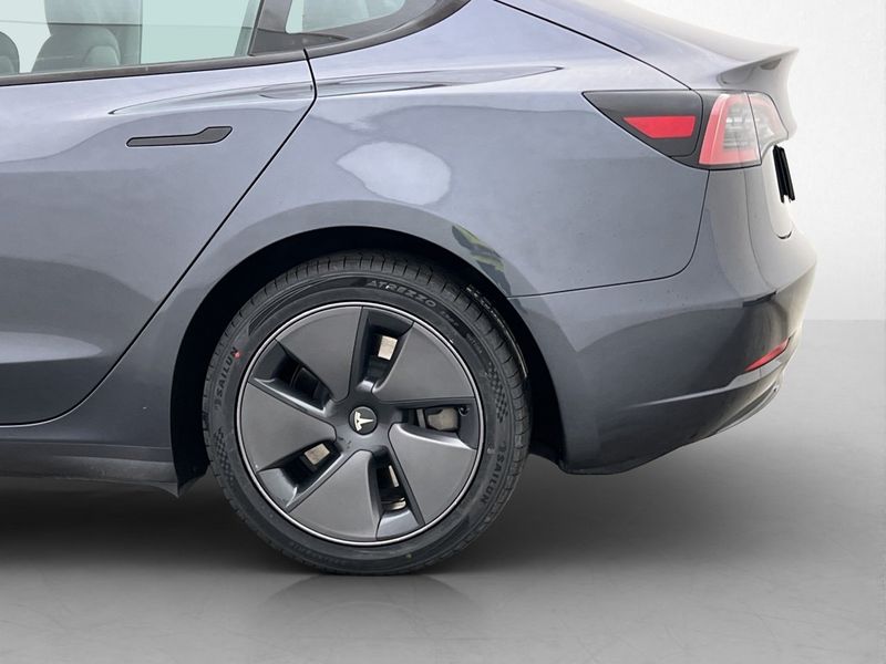 Tesla Model 3 bild 33