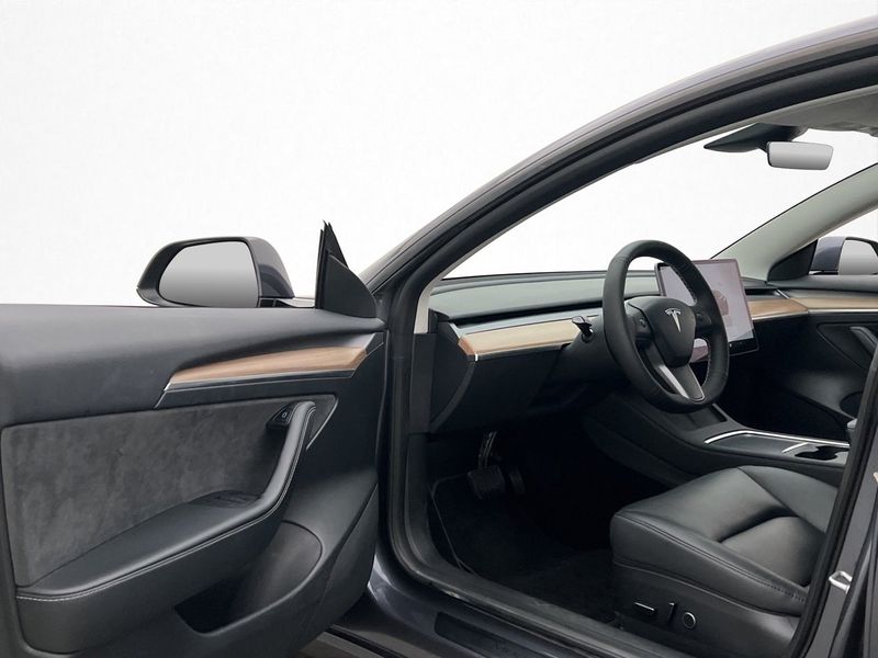 Tesla Model 3 bild 10