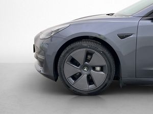 Tesla Model 3 bild 32