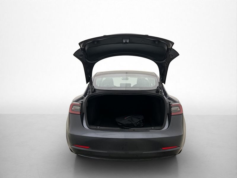 Tesla Model 3 bild 28