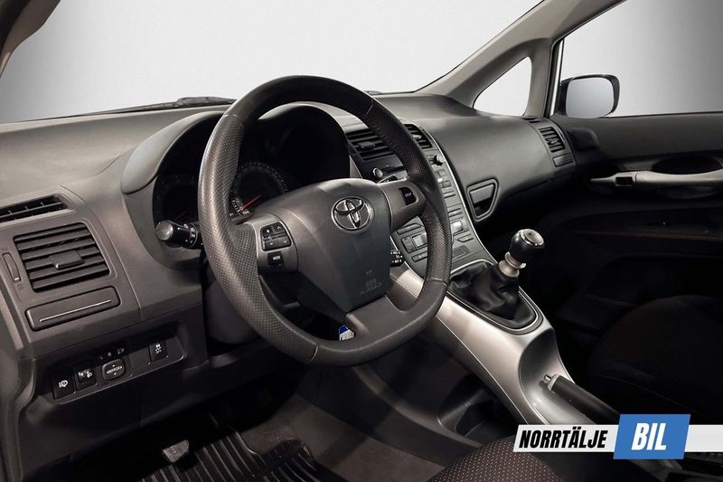 Toyota Auris bild 9