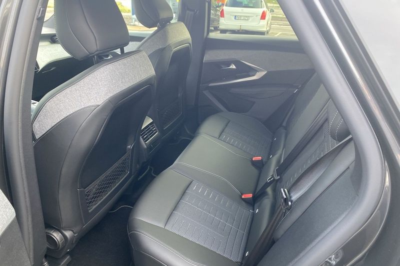 Peugeot e-3008 bild 5