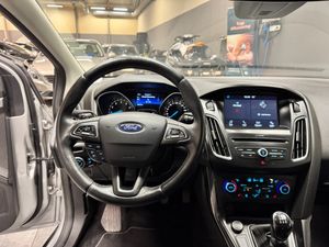 Ford Focus bild 11