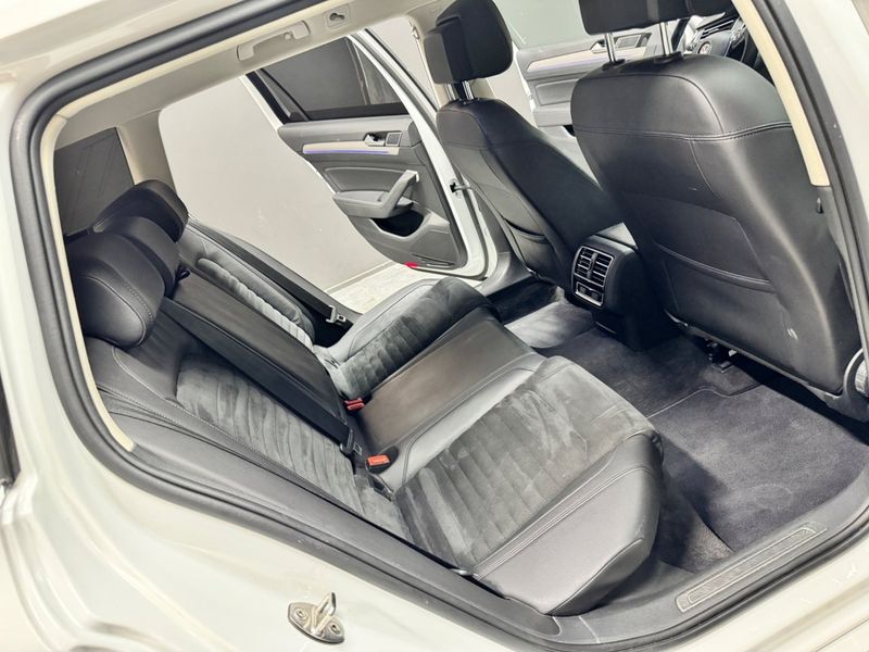 Volkswagen Passat bild 10