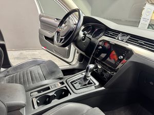 Volkswagen Passat bild 8