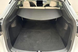 Tesla Model Y bild 9