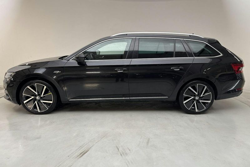 Skoda Superb bild 2