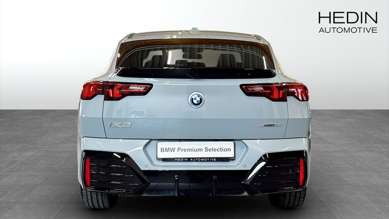 BMW iX2 bild 7