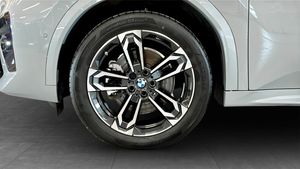 BMW iX2 bild 9