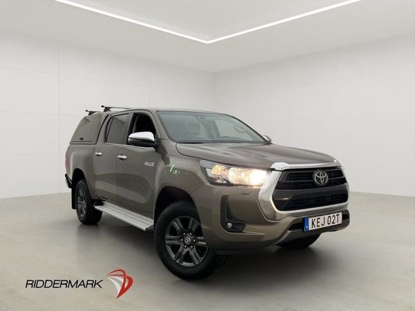Toyota Hilux Hero 2.8 AWD Diff Dragkrok B-Kamera Kåpa Moms - 2023