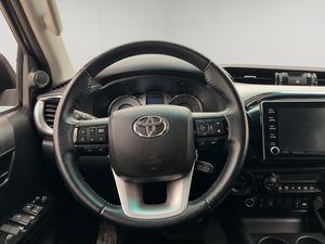 Toyota Hilux bild 15