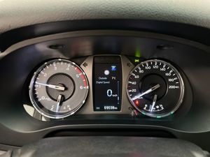 Toyota Hilux bild 19