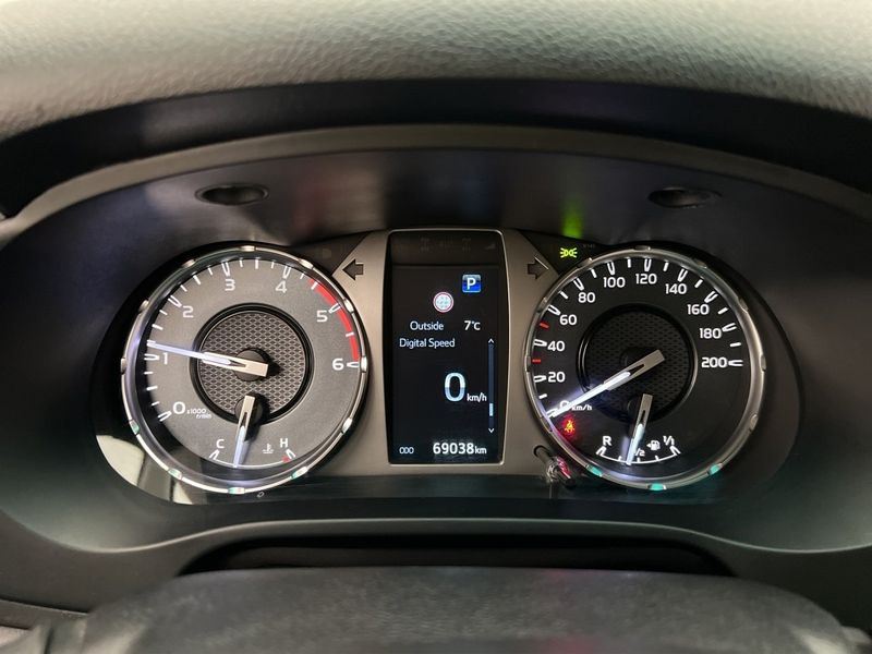 Toyota Hilux bild 19