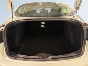 Tesla Model 3 bild 12