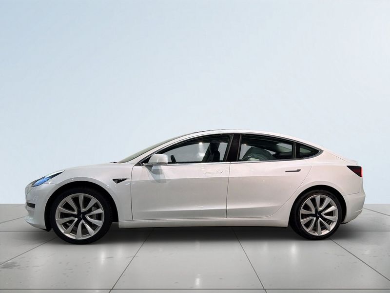 Tesla Model 3 bild 4