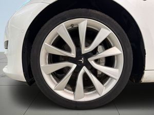 Tesla Model 3 bild 14