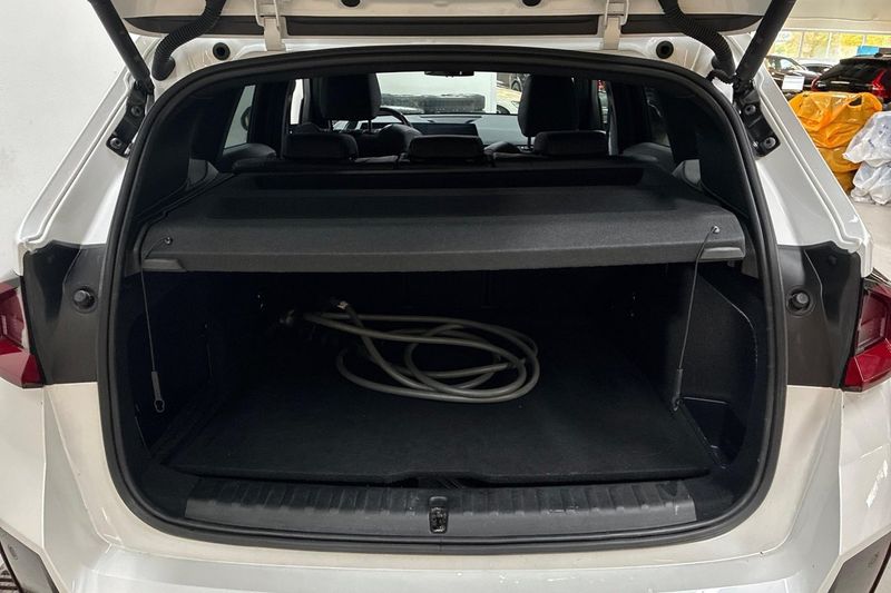 BMW iX1 bild 10