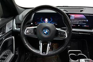 BMW iX1 bild 17